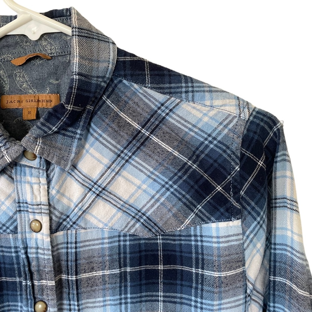 ⭐ JACHS Girlfriend Blue and White Button Down Shirt - Picture 4 of 6
